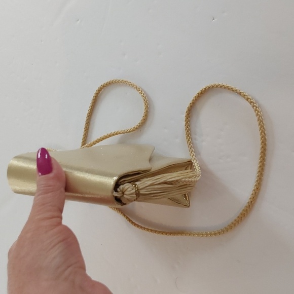 Y & S Elegant Gold Mini Hardside Evening Bag With Cord Strap Sz. Small - Picture 4 of 9